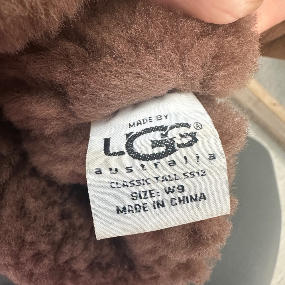 Ugg tan brown chestnut classic tall snakeskin print boot winter snow warm size 9 - Picture 9 of 9